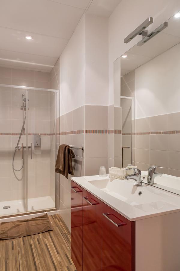 Hotel De La Gare Thouars Esterno foto